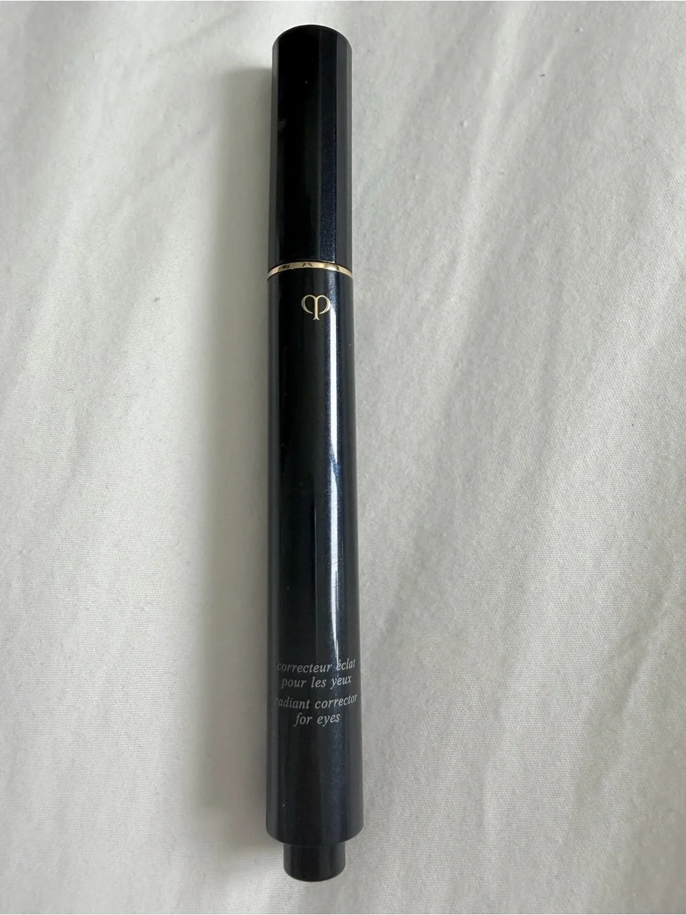 Clé de Peau Beauté Radiant Corrector for Eyes -